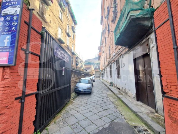 capannone in affitto a Napoli