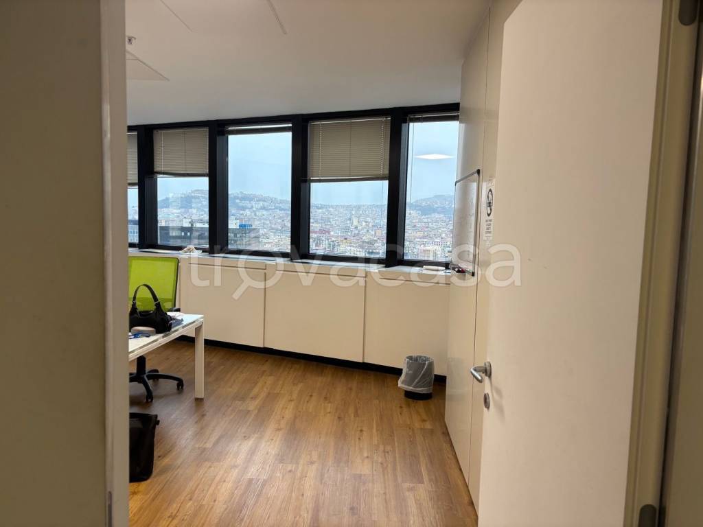 ufficio in affitto a Napoli