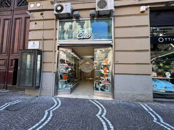 negozio in affitto a Napoli in zona Pendino / San Giuseppe