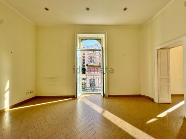 appartamento in affitto a Napoli in zona Chiaia