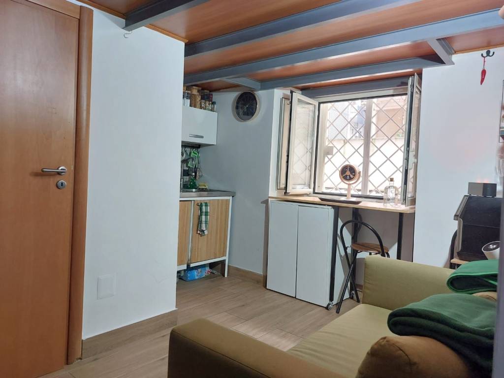 monolocale in affitto a Napoli in zona Vomero