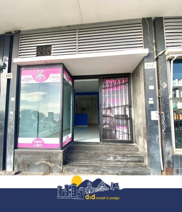 locale commerciale in affitto a Napoli in zona Posillipo