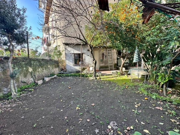 appartamento in affitto a Napoli in zona San Carlo all'Arena