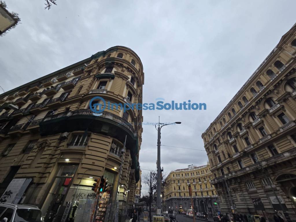 locale commerciale in affitto a Napoli in zona Pendino / San Giuseppe