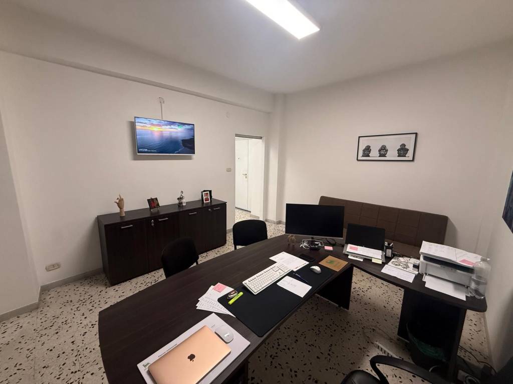 ufficio in affitto a Napoli in zona Fuorigrotta