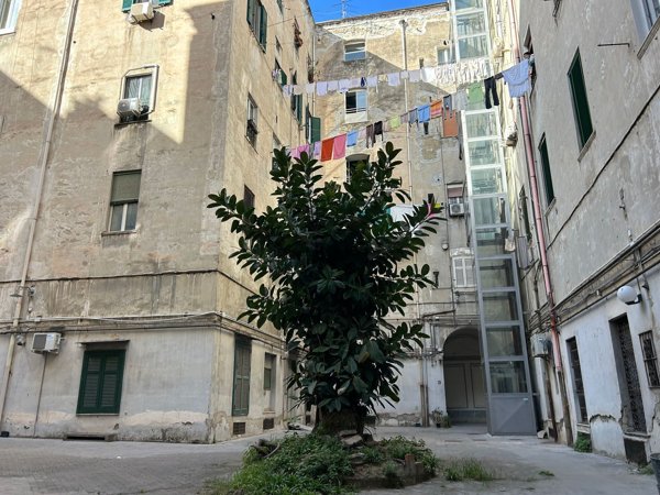 appartamento in affitto a Napoli in zona Vicaria