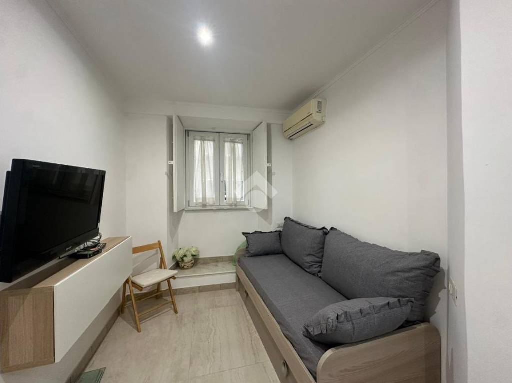 appartamento in affitto a Napoli in zona San Ferdinando