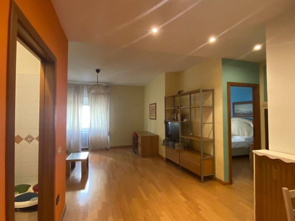 appartamento in affitto a Napoli in zona Chiaia