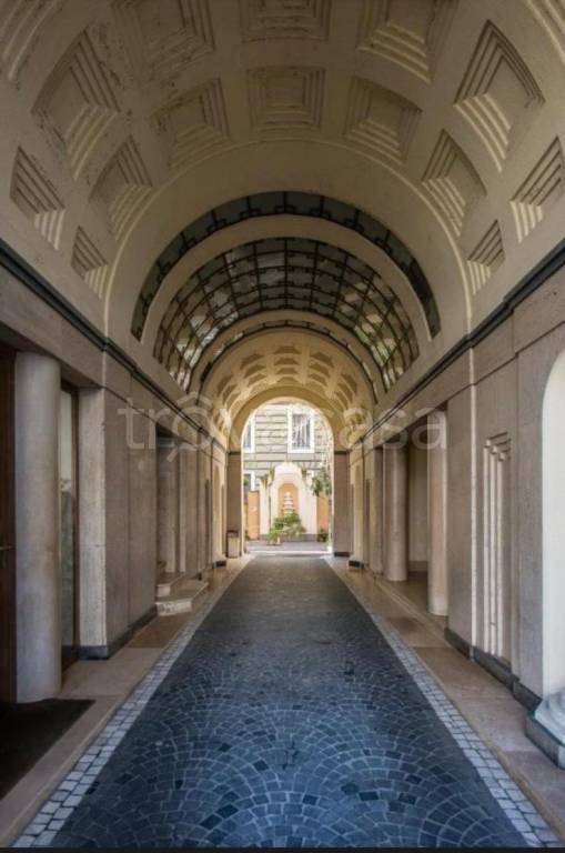 appartamento in affitto a Napoli in zona Chiaia