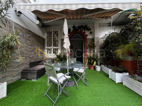 appartamento in affitto a Napoli in zona Stella