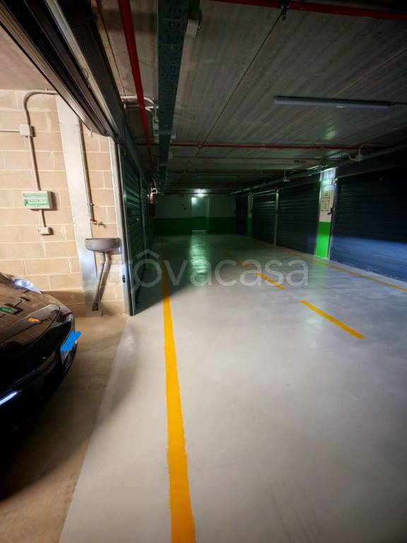 negozio in affitto a Napoli in zona Vomero