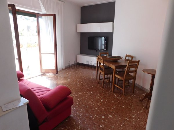 appartamento in affitto a Napoli in zona Chiaia