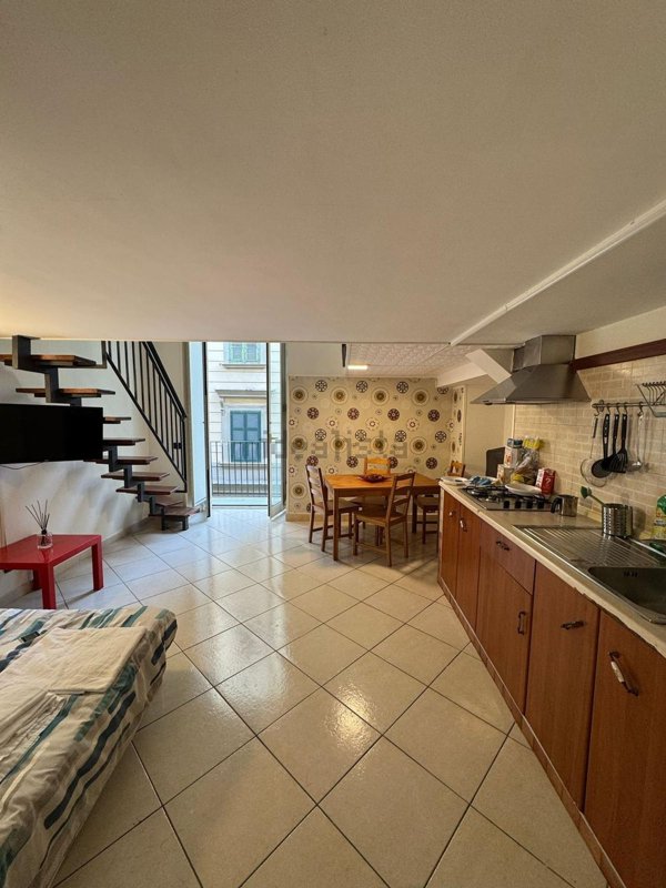 appartamento in affitto a Napoli in zona San Lorenzo