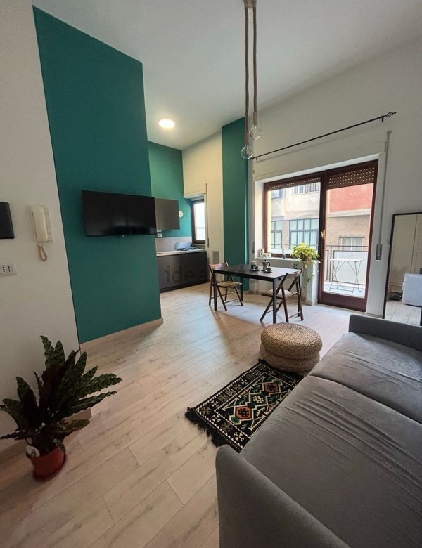 appartamento in affitto a Napoli in zona Chiaia