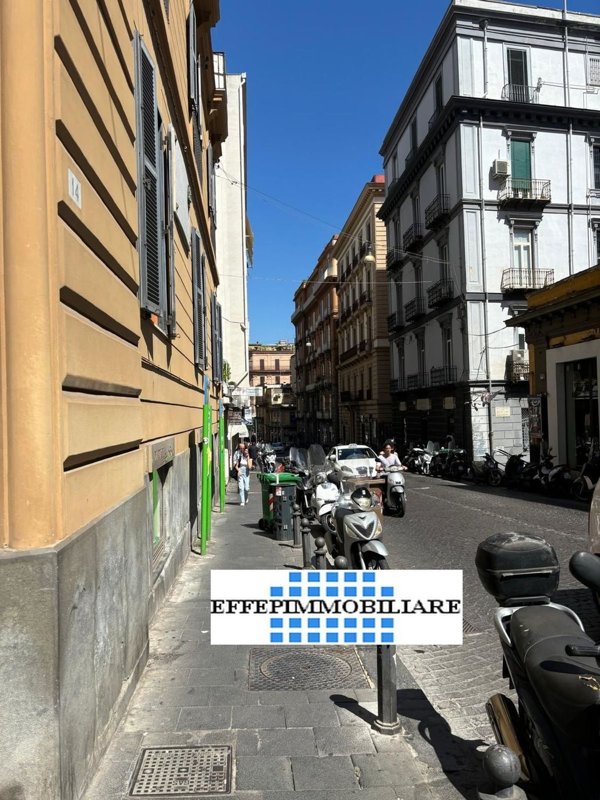 appartamento in affitto a Napoli in zona Chiaia