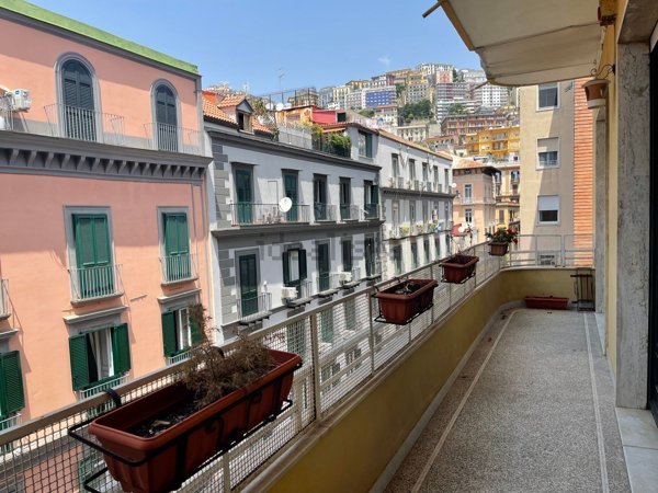 appartamento in affitto a Napoli in zona Chiaia