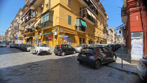 locale commerciale in affitto a Napoli in zona San Lorenzo