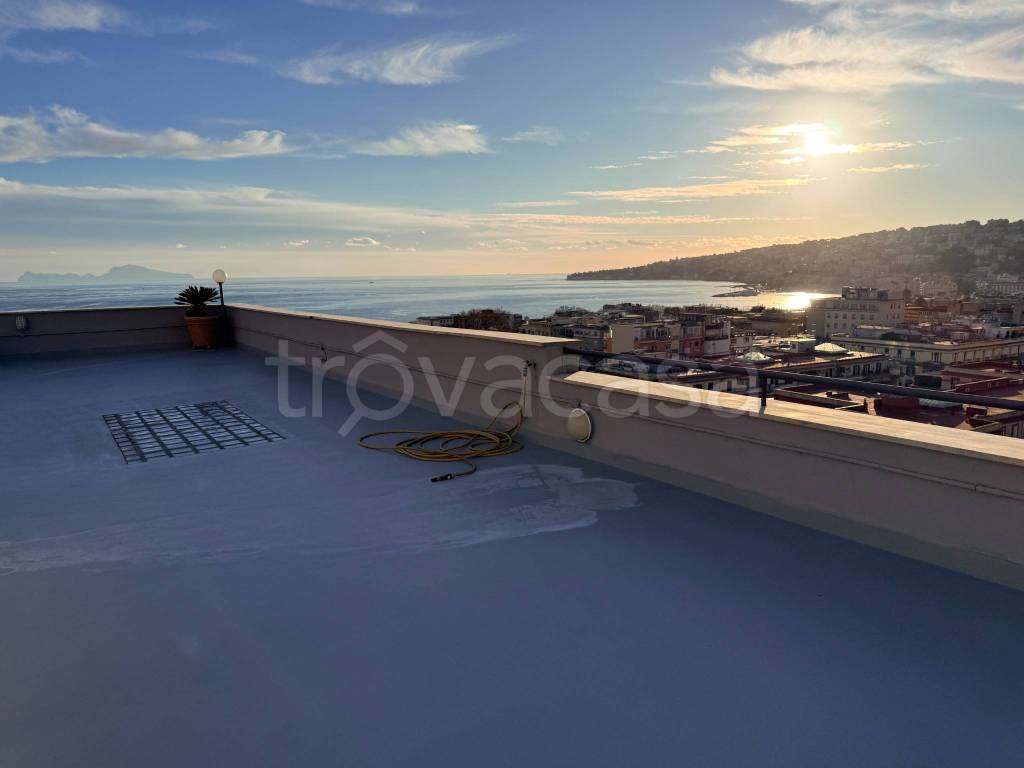 appartamento in affitto a Napoli in zona Chiaia