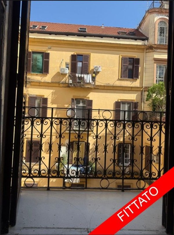 appartamento in affitto a Napoli in zona Mercato