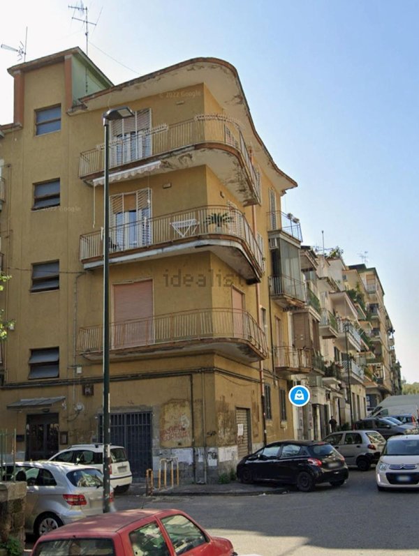 appartamento in affitto a Napoli in zona San Carlo all'Arena