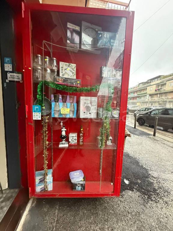 negozio in affitto a Napoli in zona Pianura