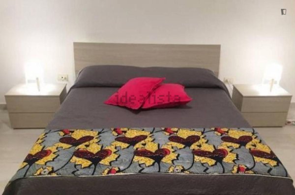 appartamento in affitto a Napoli in zona Chiaia