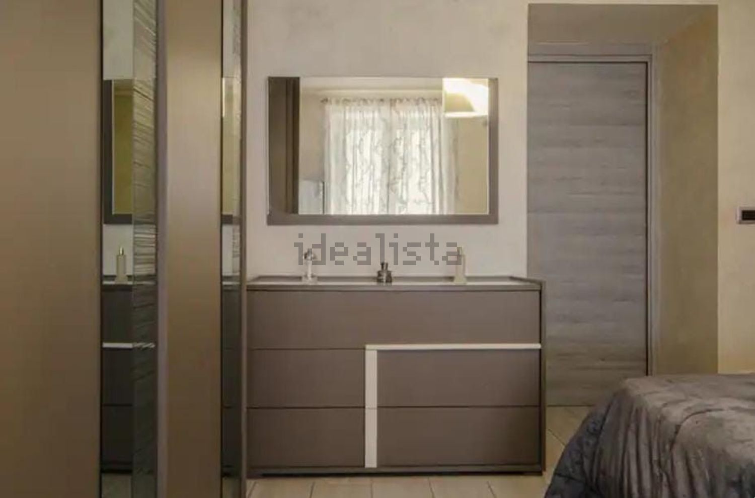 appartamento in affitto a Napoli in zona San Carlo all'Arena