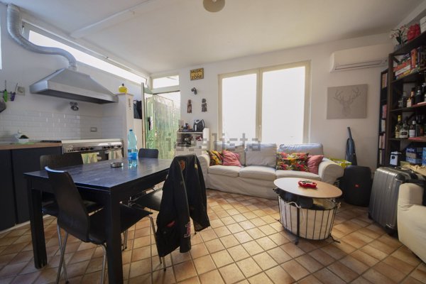 appartamento in affitto a Napoli in zona Chiaia