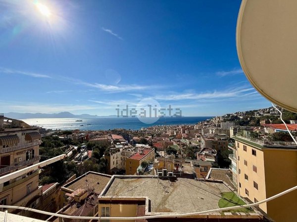 appartamento in affitto a Napoli in zona Chiaia