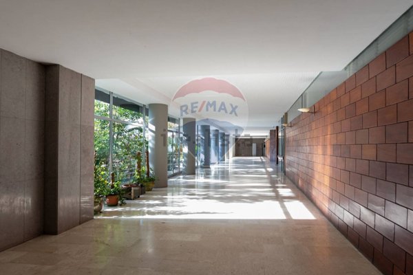 appartamento in affitto a Napoli in zona Chiaia