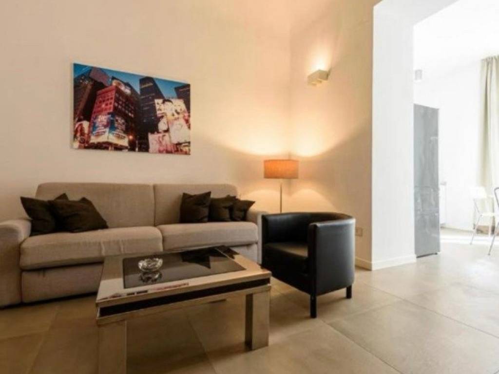 appartamento in affitto a Napoli in zona Chiaia