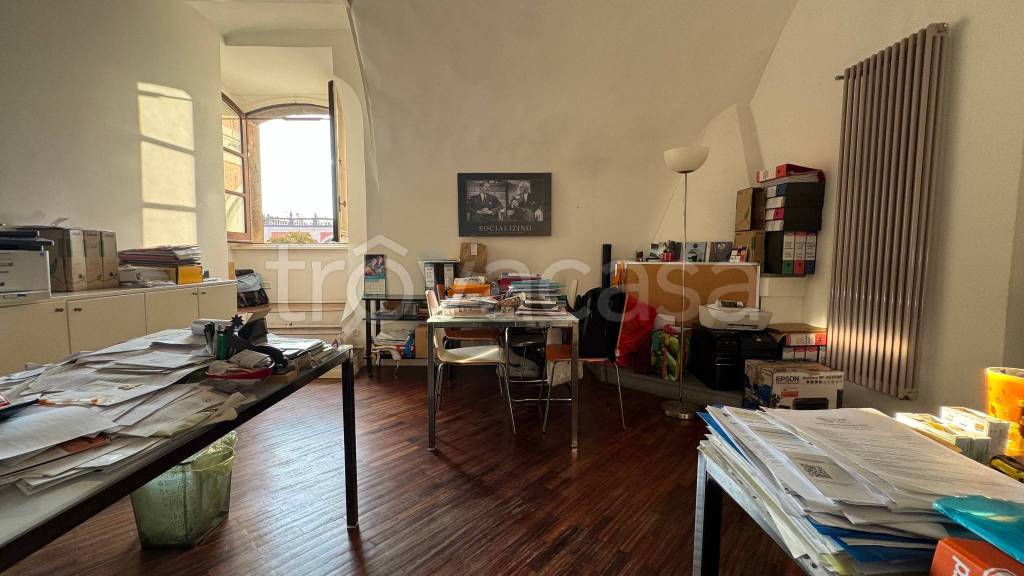 ufficio in affitto a Napoli in zona Chiaia