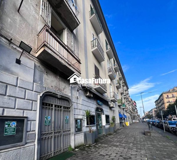 negozio in affitto a Napoli in zona Secondigliano