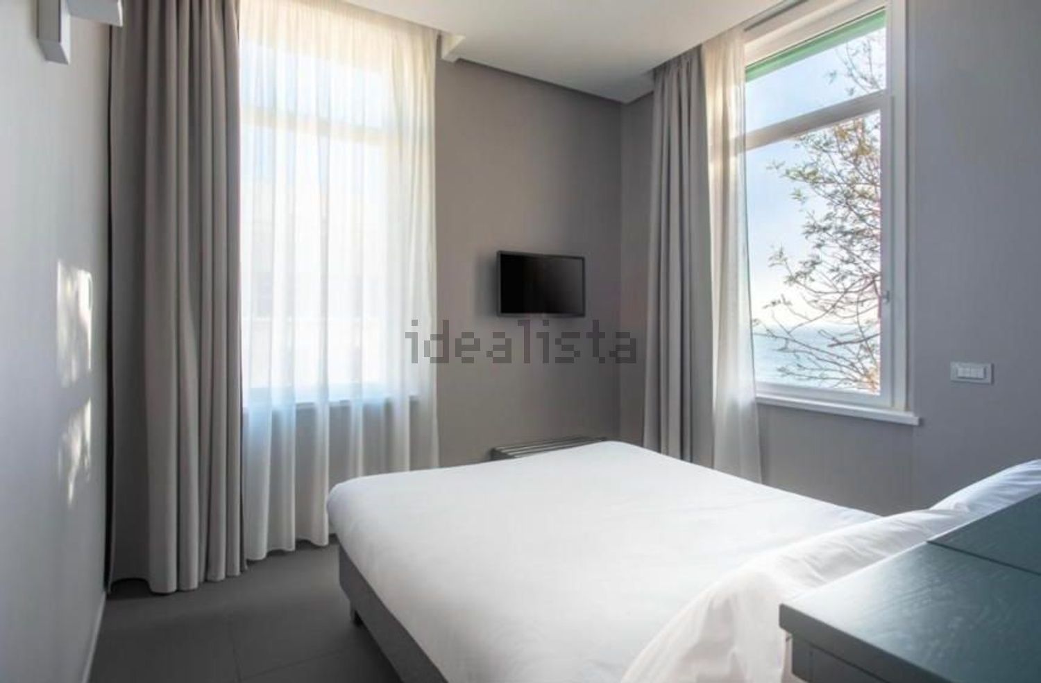 appartamento in affitto a Napoli in zona Chiaia