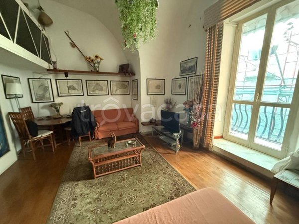 appartamento in affitto a Napoli in zona Chiaia