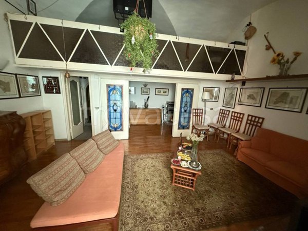 appartamento in affitto a Napoli in zona Chiaia