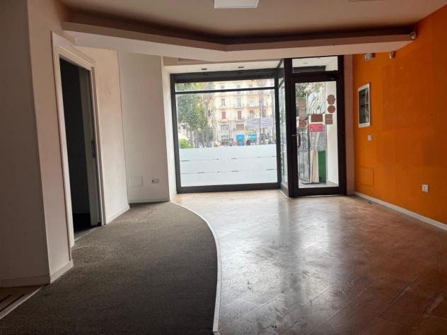 negozio in affitto a Napoli in zona Pendino / San Giuseppe