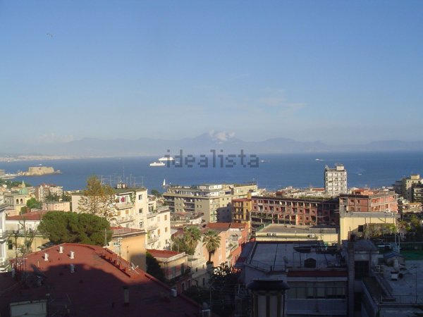 appartamento in affitto a Napoli in zona Chiaia