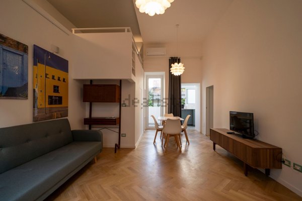 appartamento in affitto a Napoli in zona Chiaia