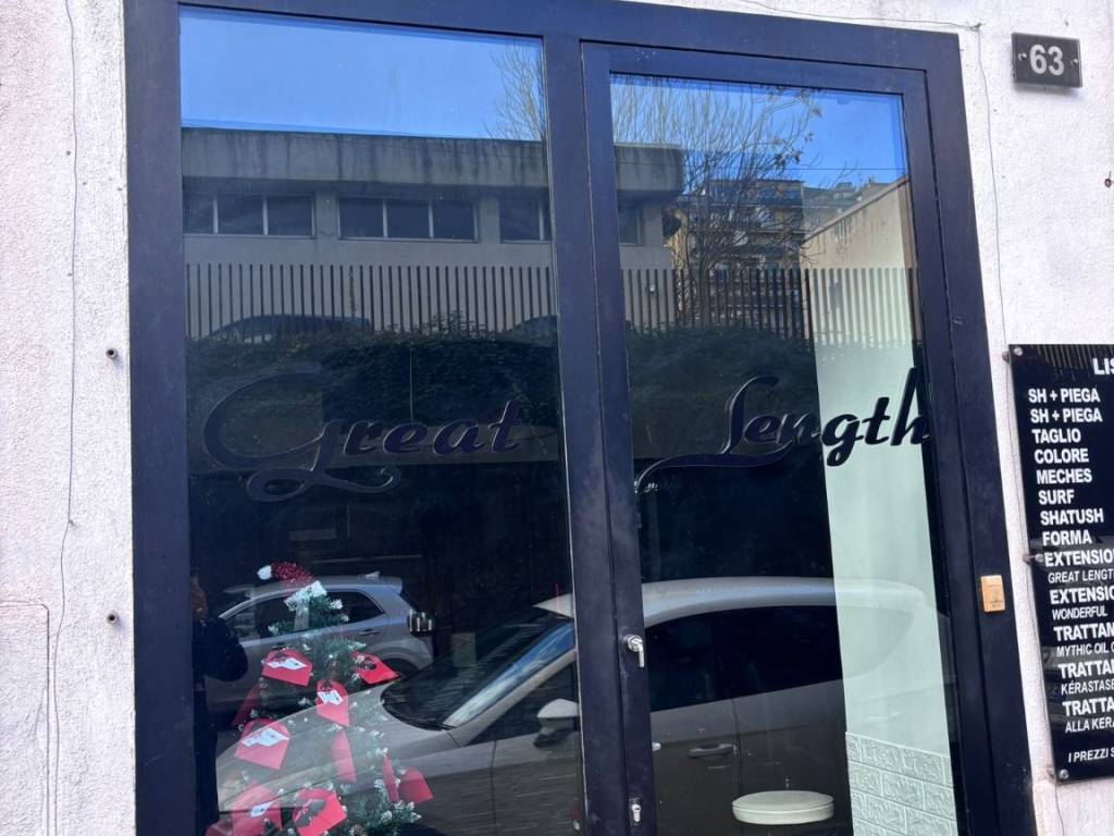 negozio in affitto a Napoli in zona Bagnoli