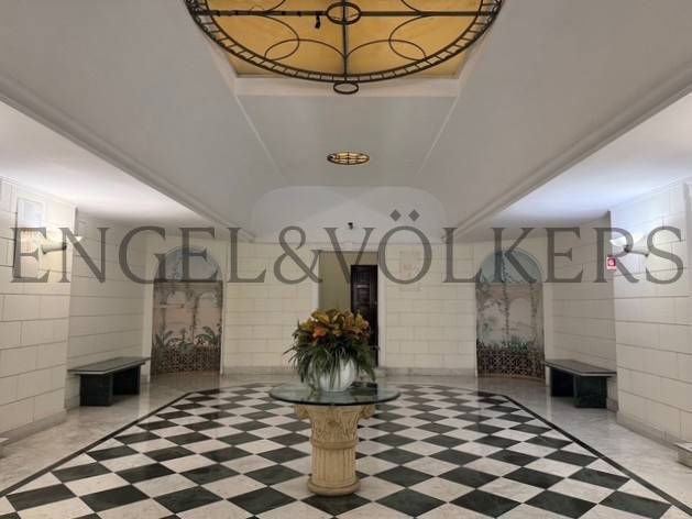 appartamento in affitto a Napoli in zona Chiaia