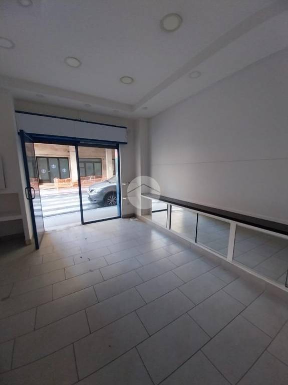 negozio in affitto a Napoli