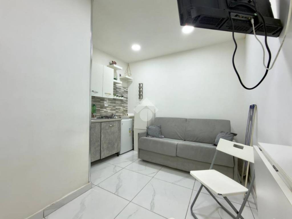 monolocale in affitto a Napoli