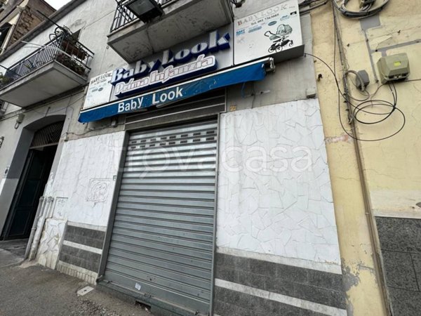 negozio in affitto a Napoli in zona Secondigliano