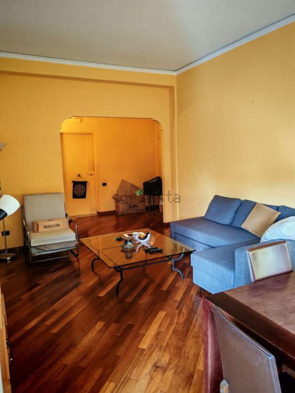 appartamento in affitto a Napoli in zona Chiaia