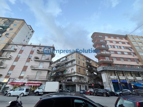 negozio in affitto a Napoli in zona Mercato