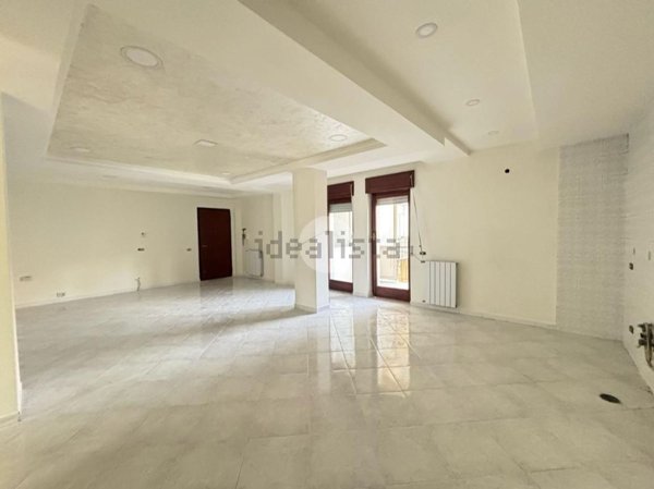 appartamento in affitto a Napoli in zona San Carlo all'Arena