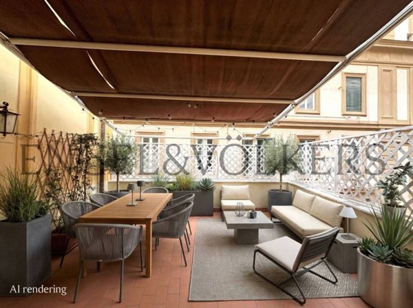 appartamento in affitto a Napoli in zona Chiaia