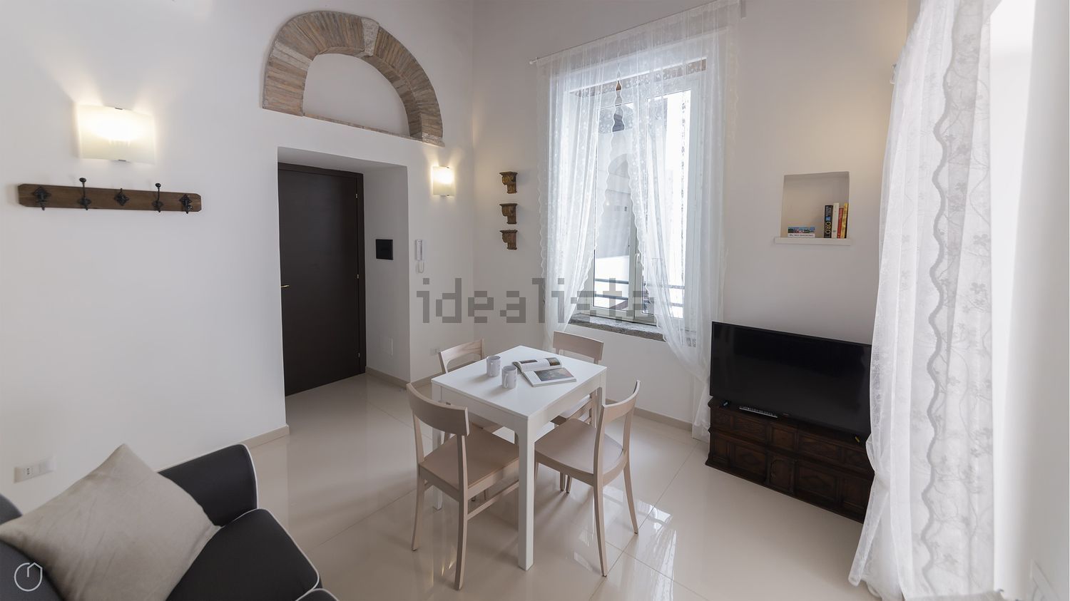 appartamento in affitto a Napoli in zona Mercato