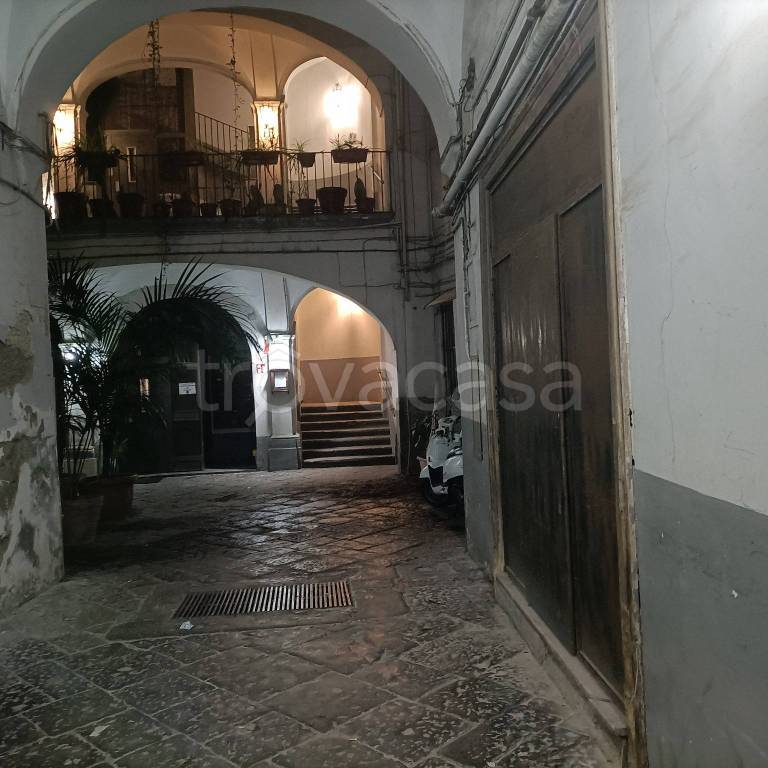 locale commerciale in affitto a Napoli